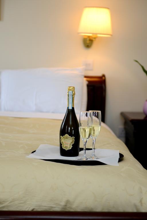 Ashbrook Arms Townhouse And Restaurant Hotel Durrow Ruang foto