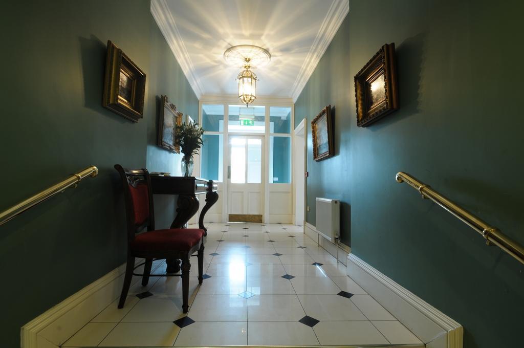 Ashbrook Arms Townhouse And Restaurant Hotel Durrow Bagian luar foto