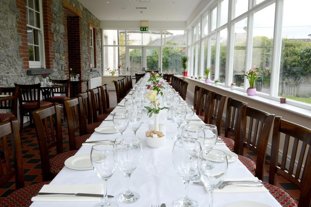 Ashbrook Arms Townhouse And Restaurant Hotel Durrow Bagian luar foto